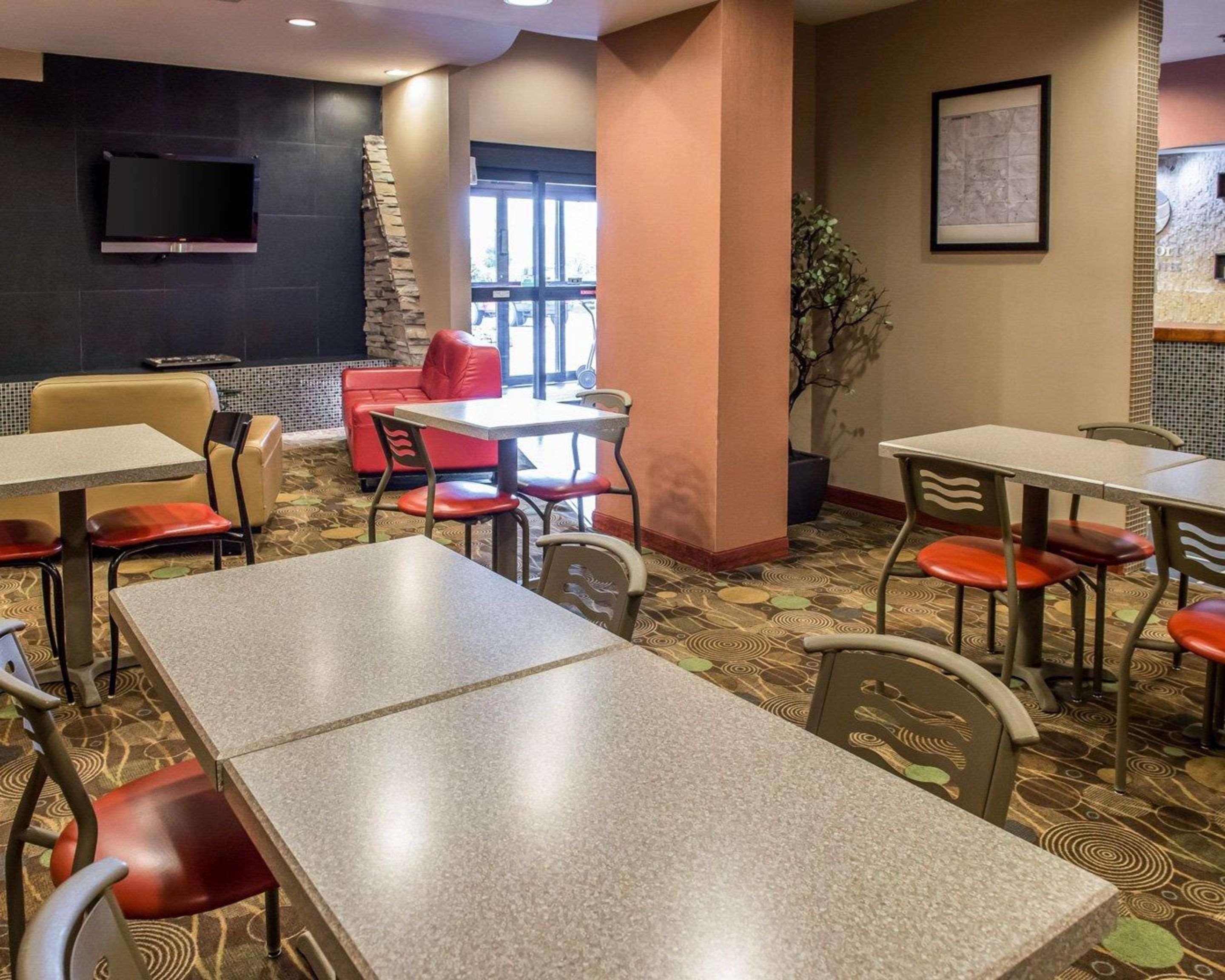 Hometowne Studios & Suites Washington Extérieur photo